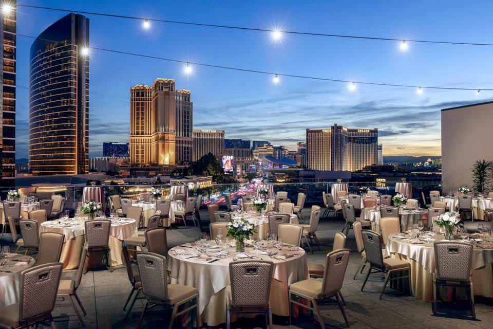 Corporate Events Las Vegas — rooftop terrace venue for corporate dining and networking events
